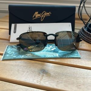 Maui Jim mj 407 02 64 17 130 Hookipa MJ Sport Sunglasses
Polarized